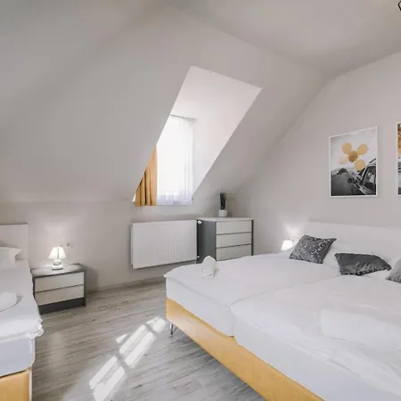 Apartmanhaz Soho Győr Extérieur photo
